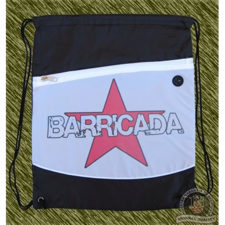 mochila negra y blanca, barricada