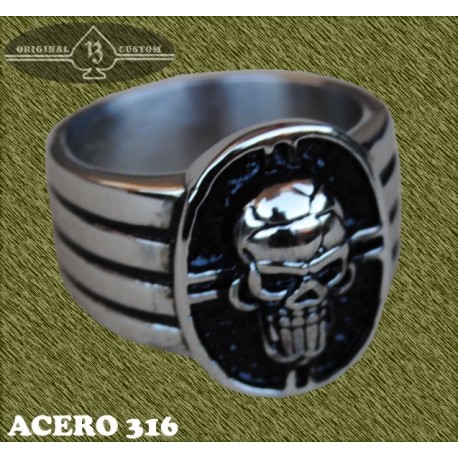 Anillo de acero, calavera en circulo