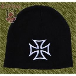 gorro de lana bordado cruz