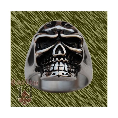 Anillo de acero, calavera tribales