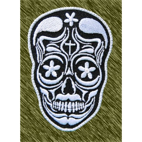 Parche bordado, calavera mexicana blanca