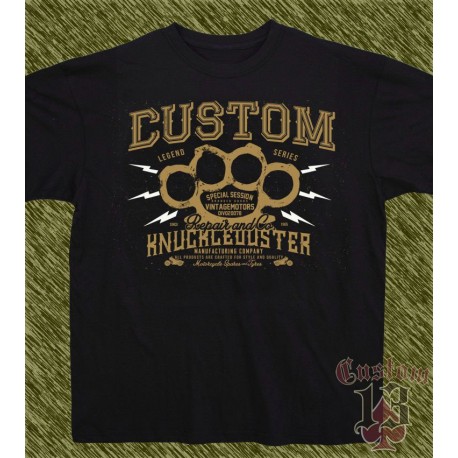 Camiseta negra, knuckle duster