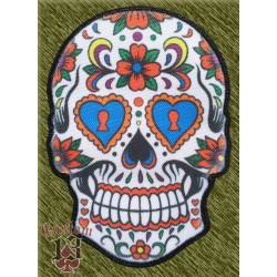 parche calavera mexicana ojos corazón, fondo blanco