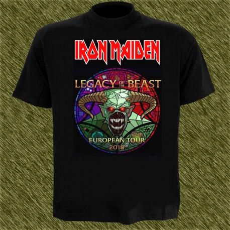 Camiseta negra, iron maiden, legacy of the beast