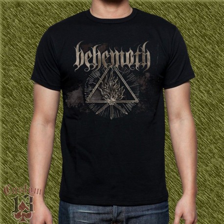 Camiseta negra, behemoth