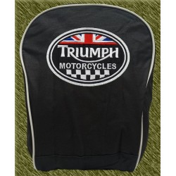 mochila negra bodada, triumph