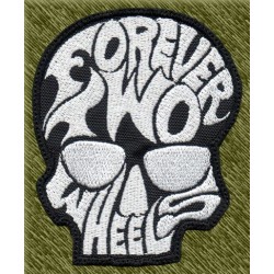 Parche bordado, calavera forever two wheels, blanco