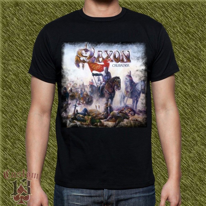 Camiseta Saxon, crusader