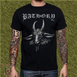 Camiseta negra unisex de la banda de metal Bathory con el diseño clásico Goat de Custom 13.