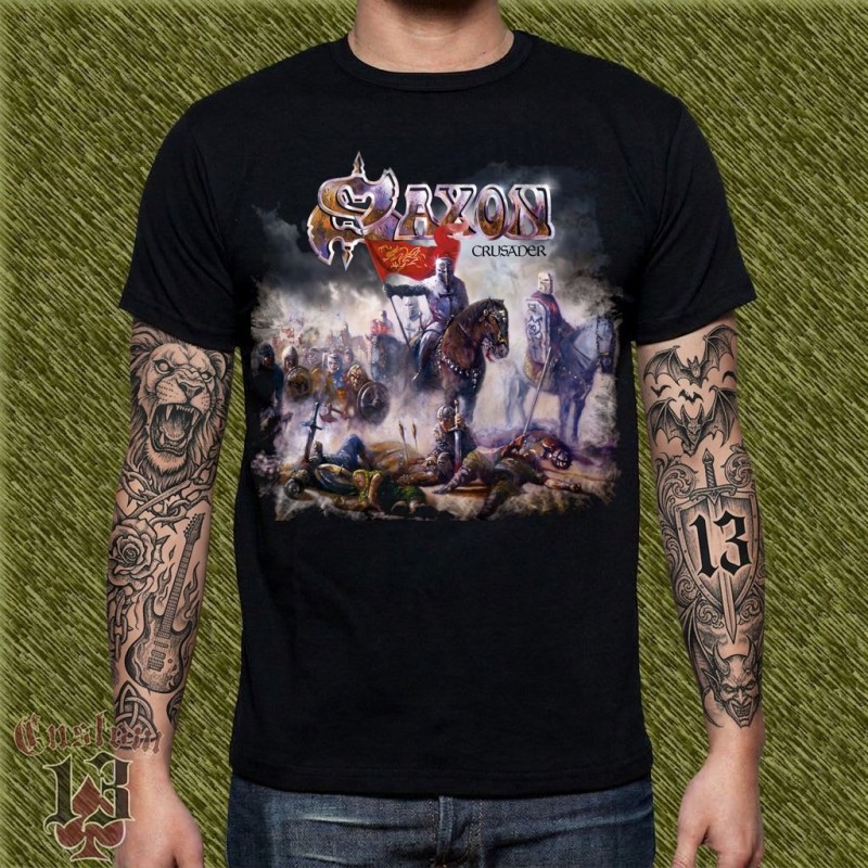 Camiseta Saxon, crusader